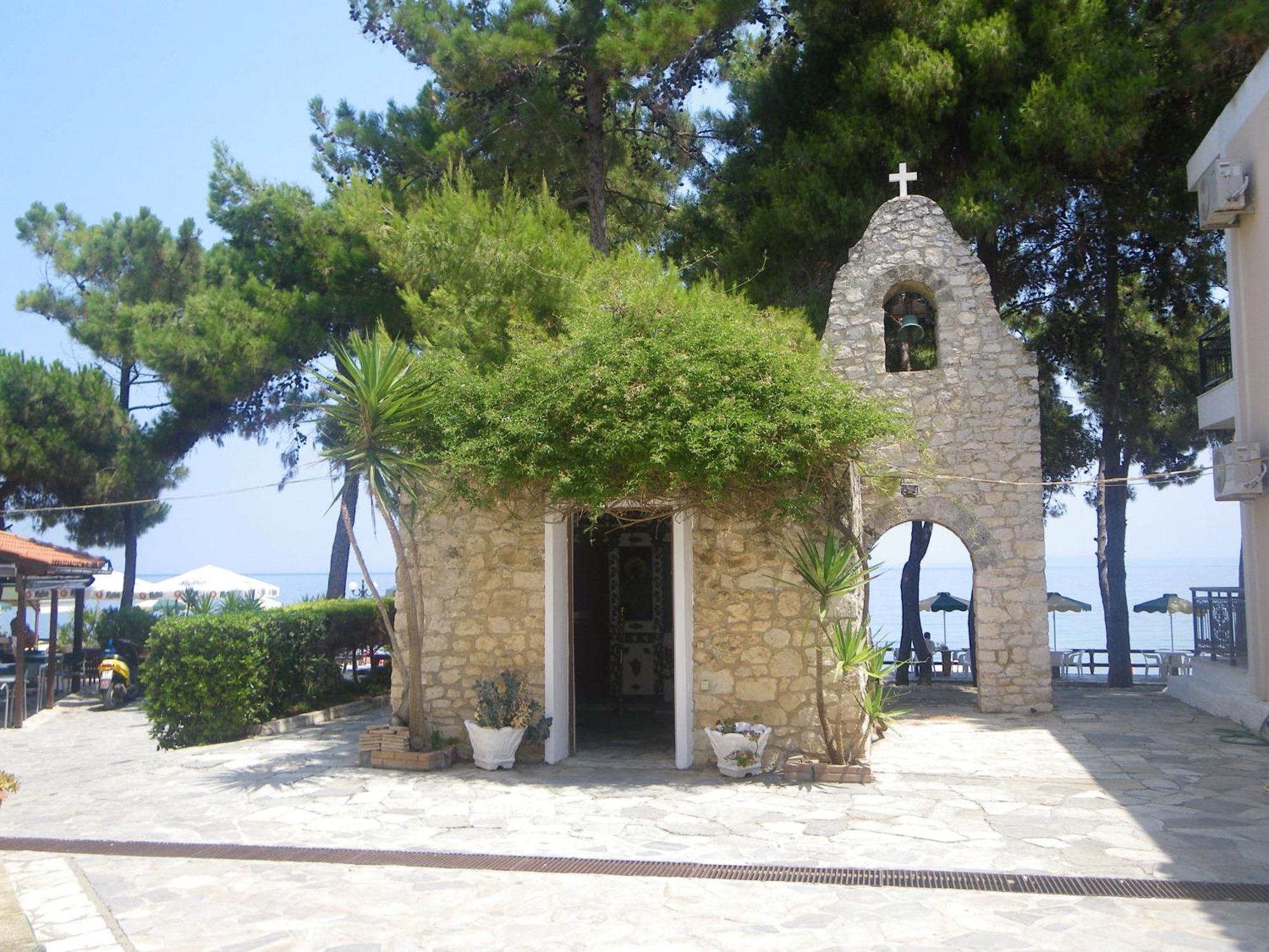 Castello Beach 2*